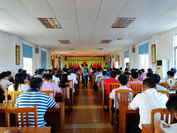 群力员工开展消防知识培训